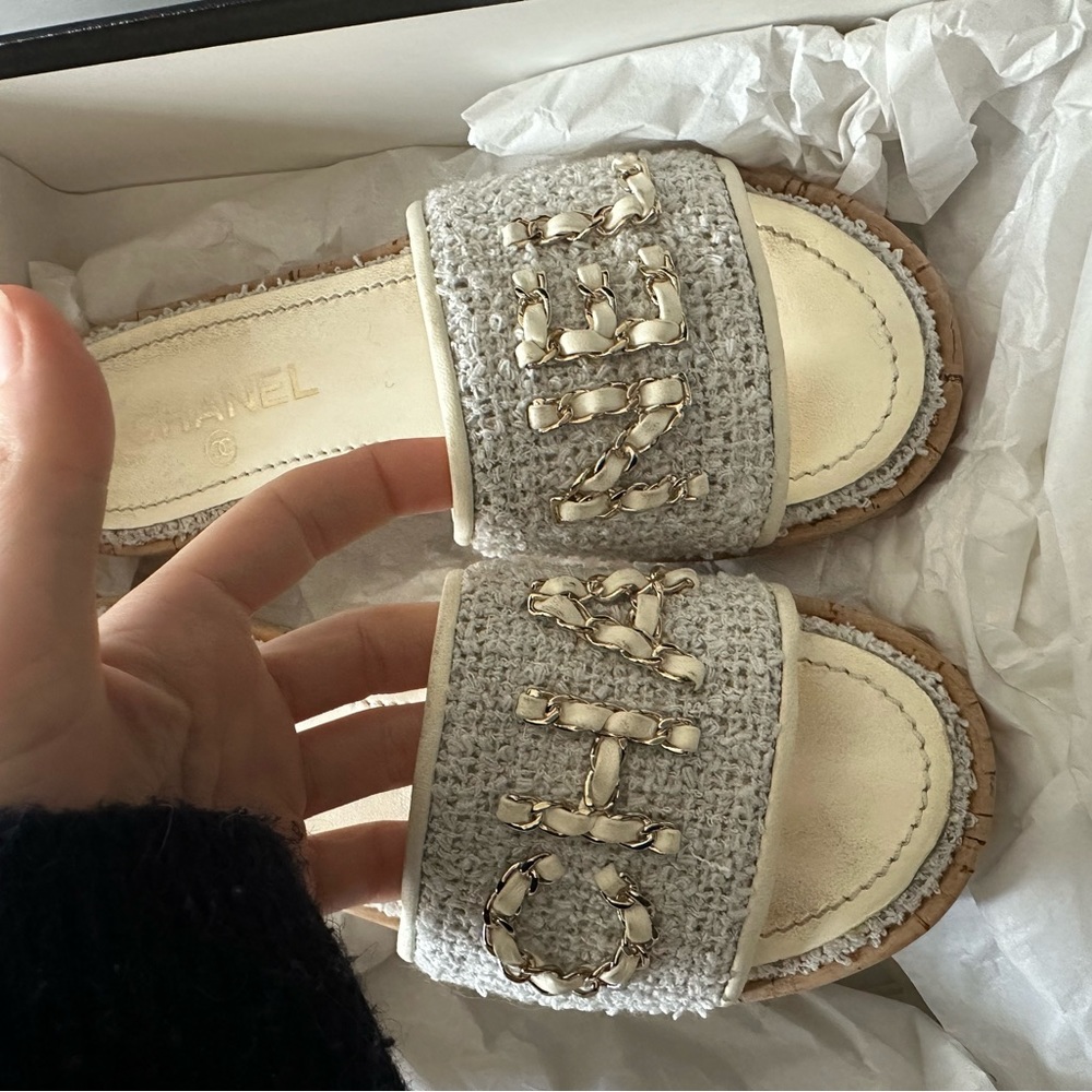 CHANEL white tweed sandal